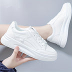 Baskets blanches chic confort léger